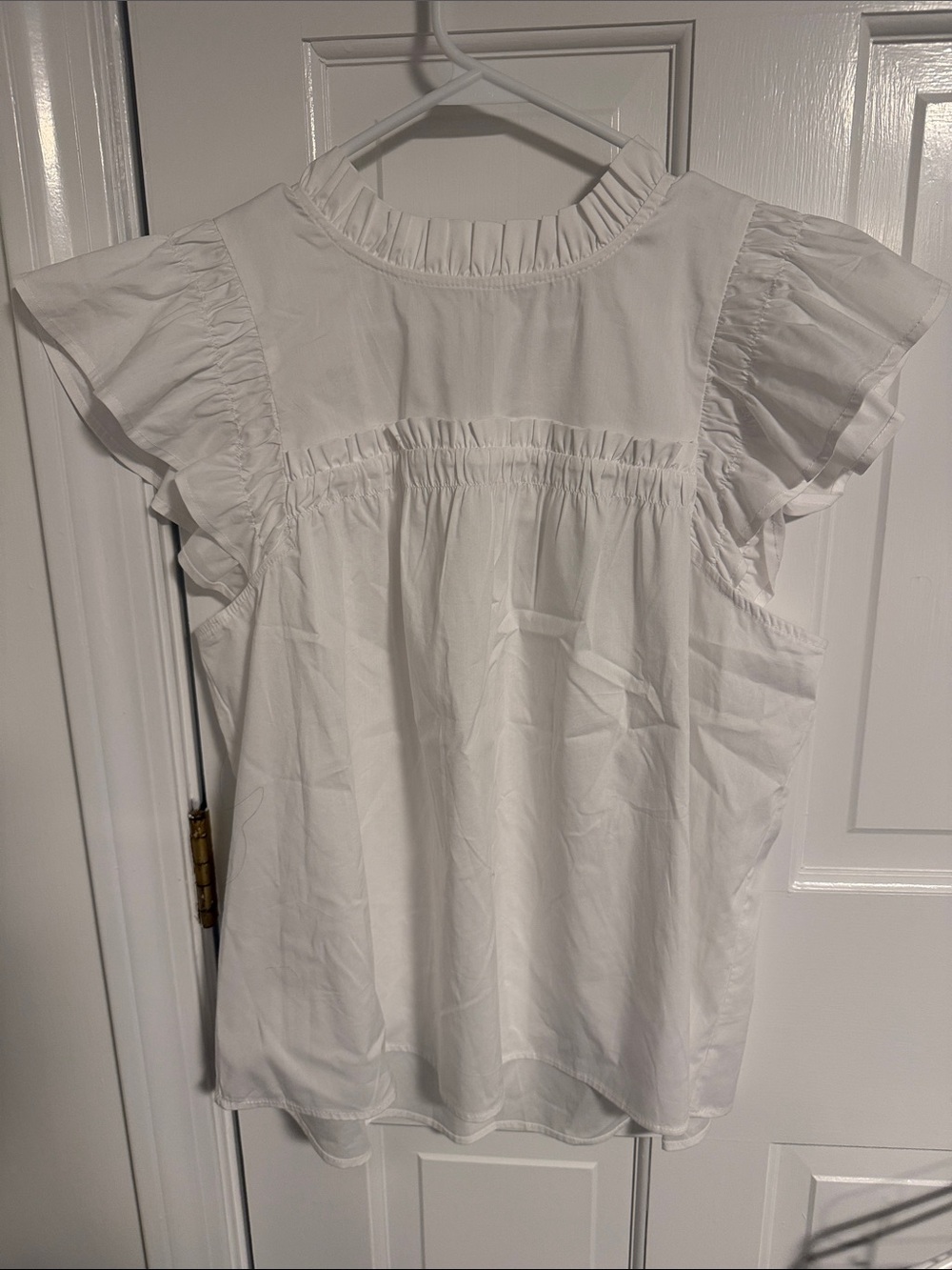 crown & ivy White Ruffle-Yoke Flutter Sleeve Blouse